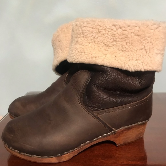 womens clog boots